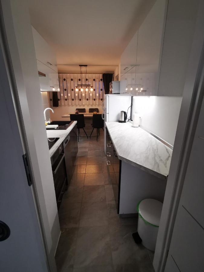 Ema Studio Apartman Karlovac Exterior photo