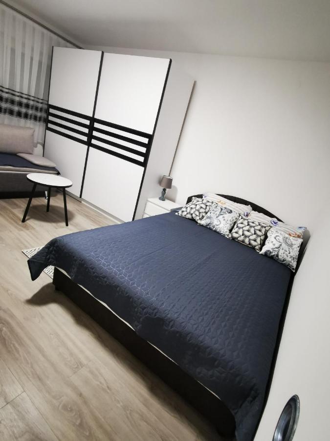 Ema Studio Apartman Karlovac Exterior photo